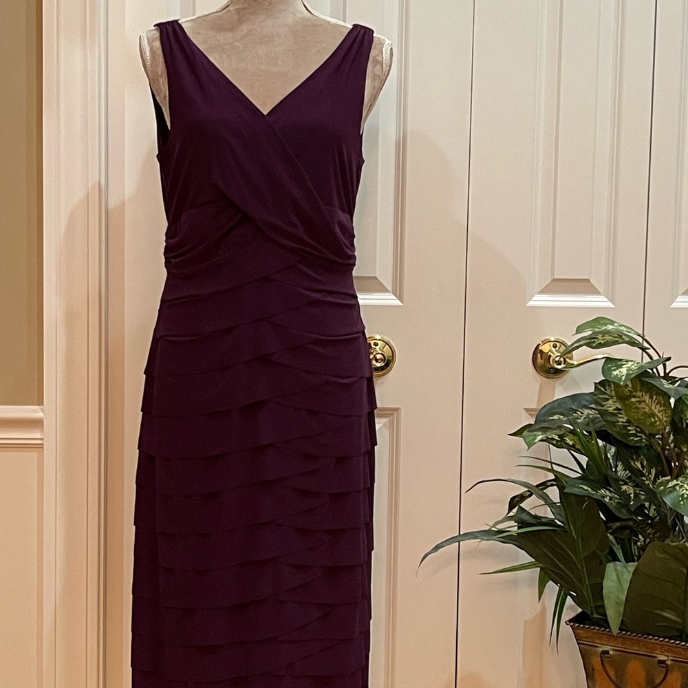 Dress - Picture 3 of 5